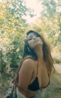 Wild Pussy Poonam Pandey