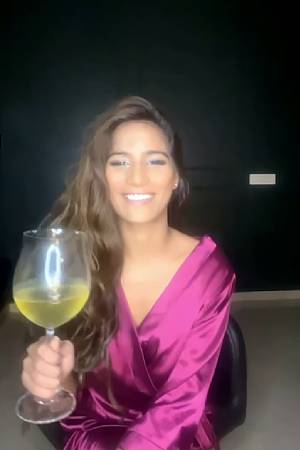 03 Aug 2022 - Poonam Pandey - Live Show