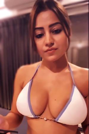 05 Nov 2022 - Simran Kaur - Live Show